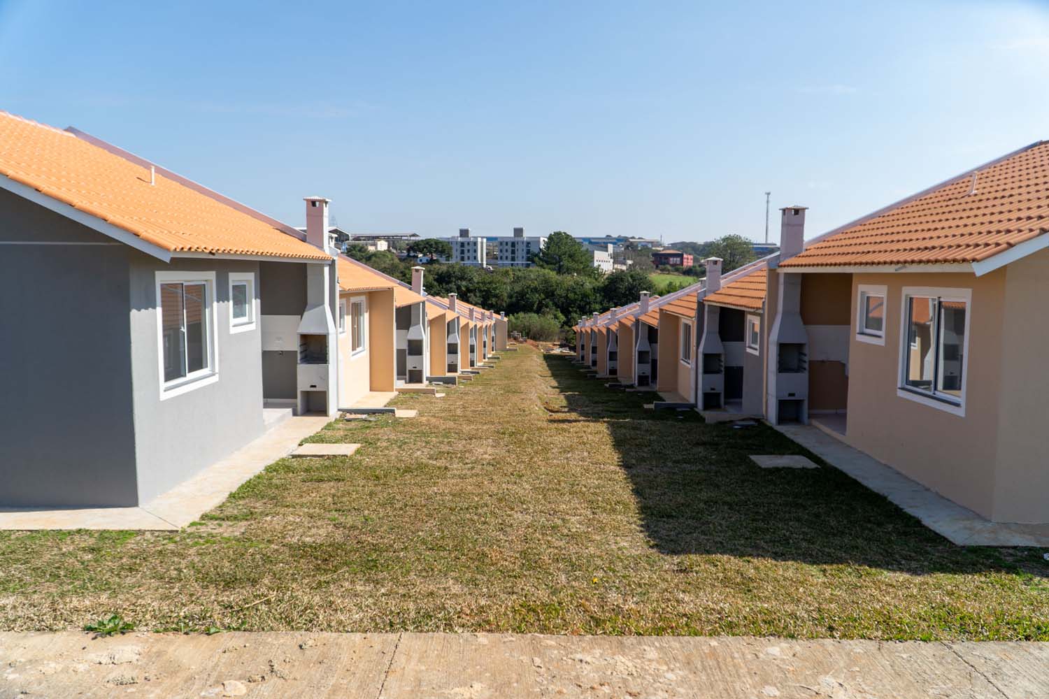 Estado investe quase R$ 1 milhão para ajudar 46 famílias de Irati a comprarem a casa própria