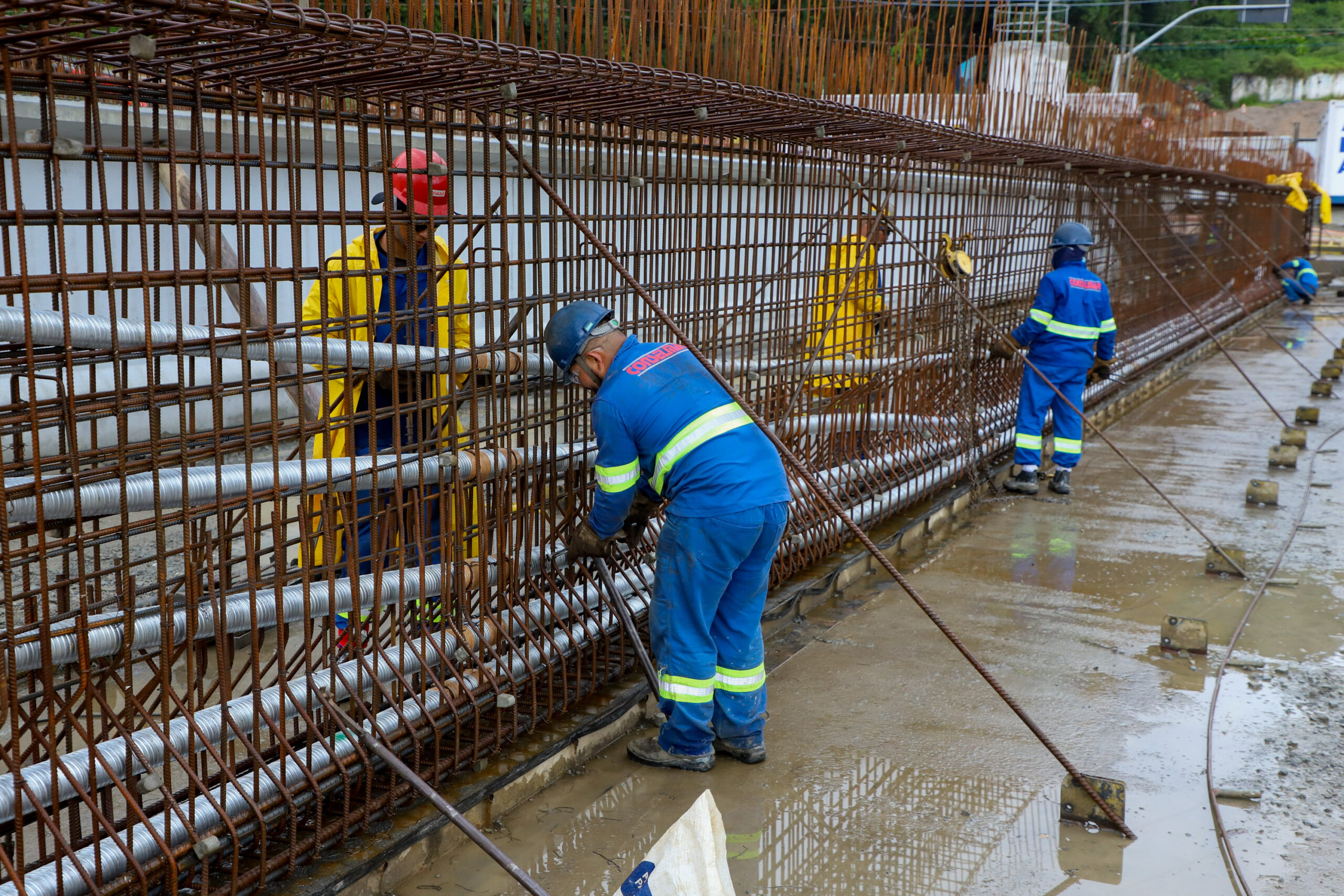 Economia paranaense em alta: Agências do Trabalhador têm 21 mil vagas abertas