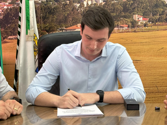 Mecabô sanciona lei inédita que fortalece atenção à primeira infância