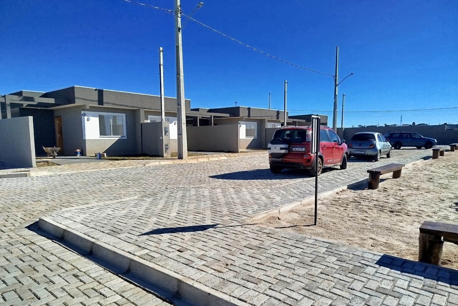 Com ajuda do Casa Fácil, Cohapar entrega residencial com 40 moradias em Ponta Grossa