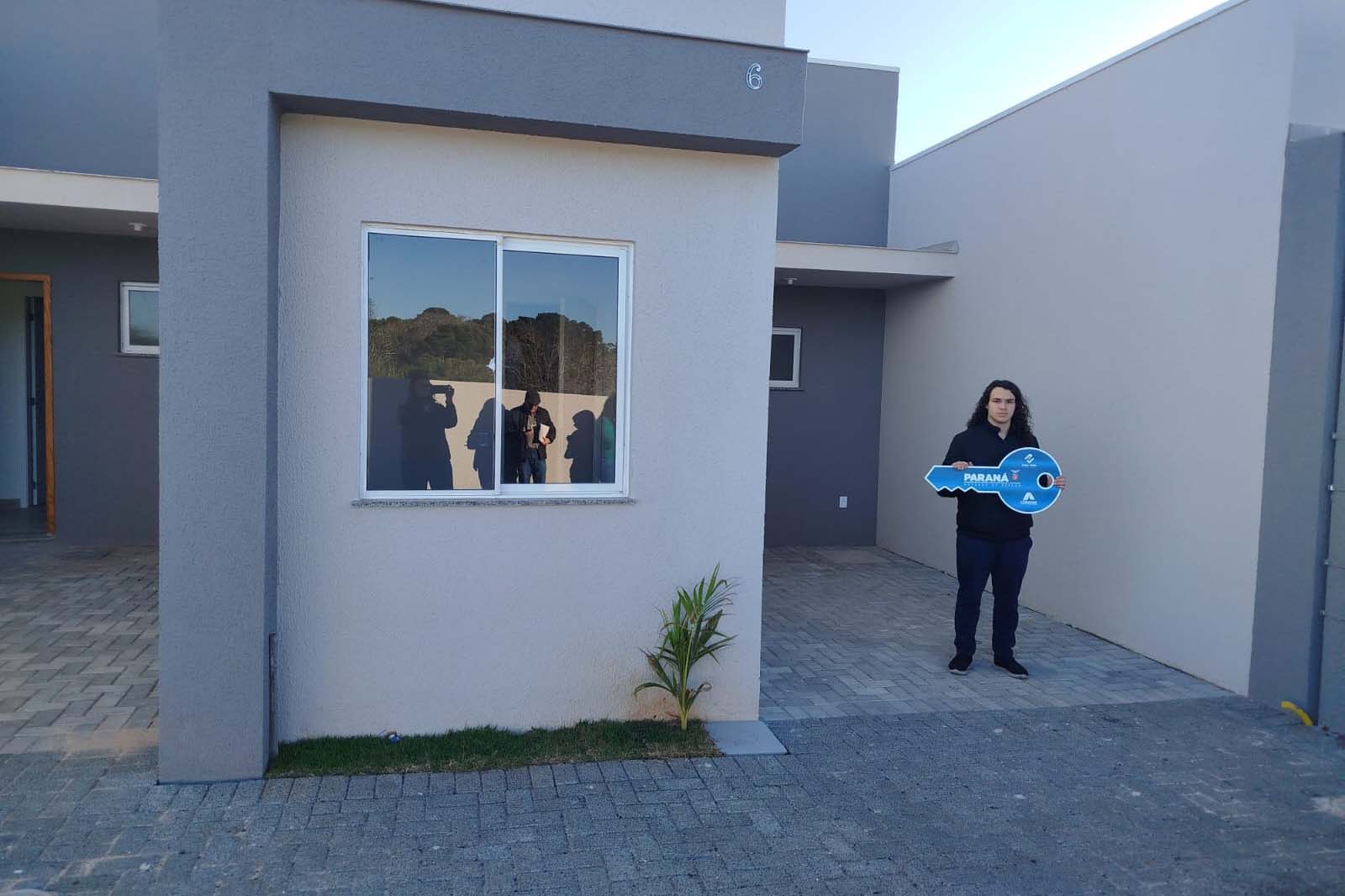 Em Ponta Grossa, mais 20 famílias conquistam a moradia própria com o Casa Fácil Paraná
