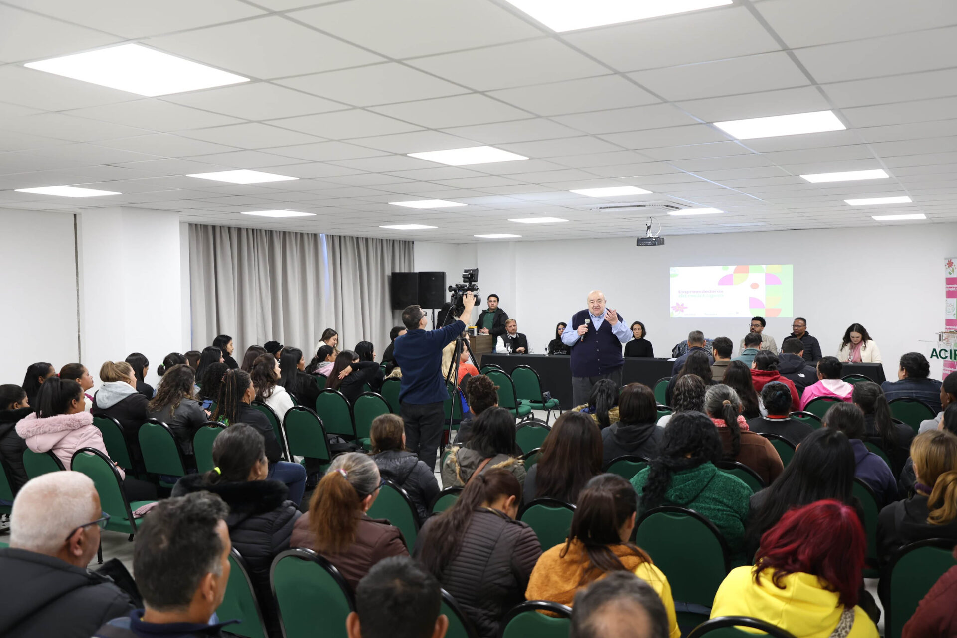 2ª edição do Programa Empreendedoras da Reciclagem forma mais 65 profissionais