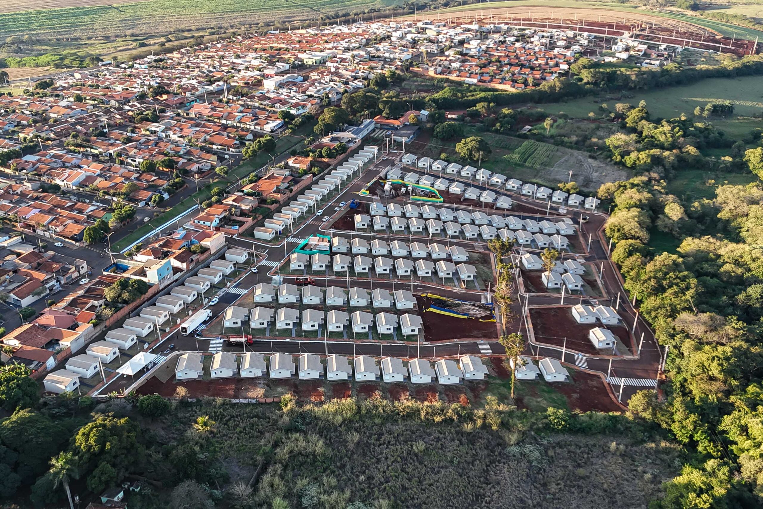 Casa Fácil: com ajuda do Estado, 134 famílias de Andirá conquistam a casa própria