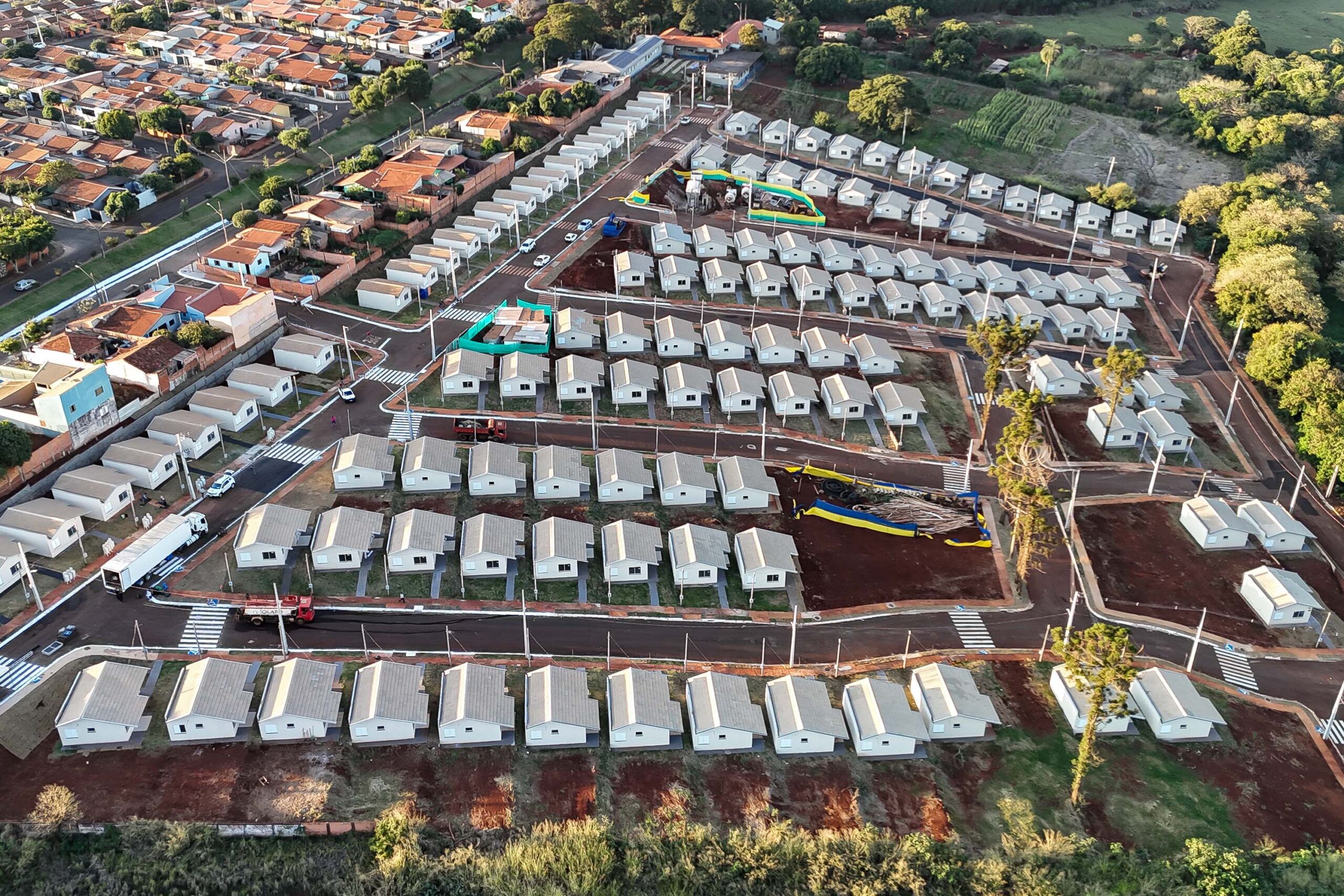 Casa Fácil: com ajuda do Estado, 134 famílias de Andirá conquistam a casa própria