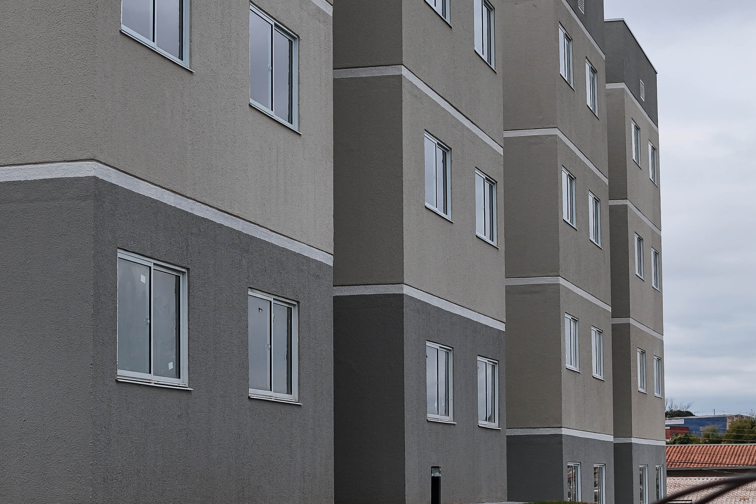 Piana entrega residencial com 128 apartamentos para atender famílias de Londrina