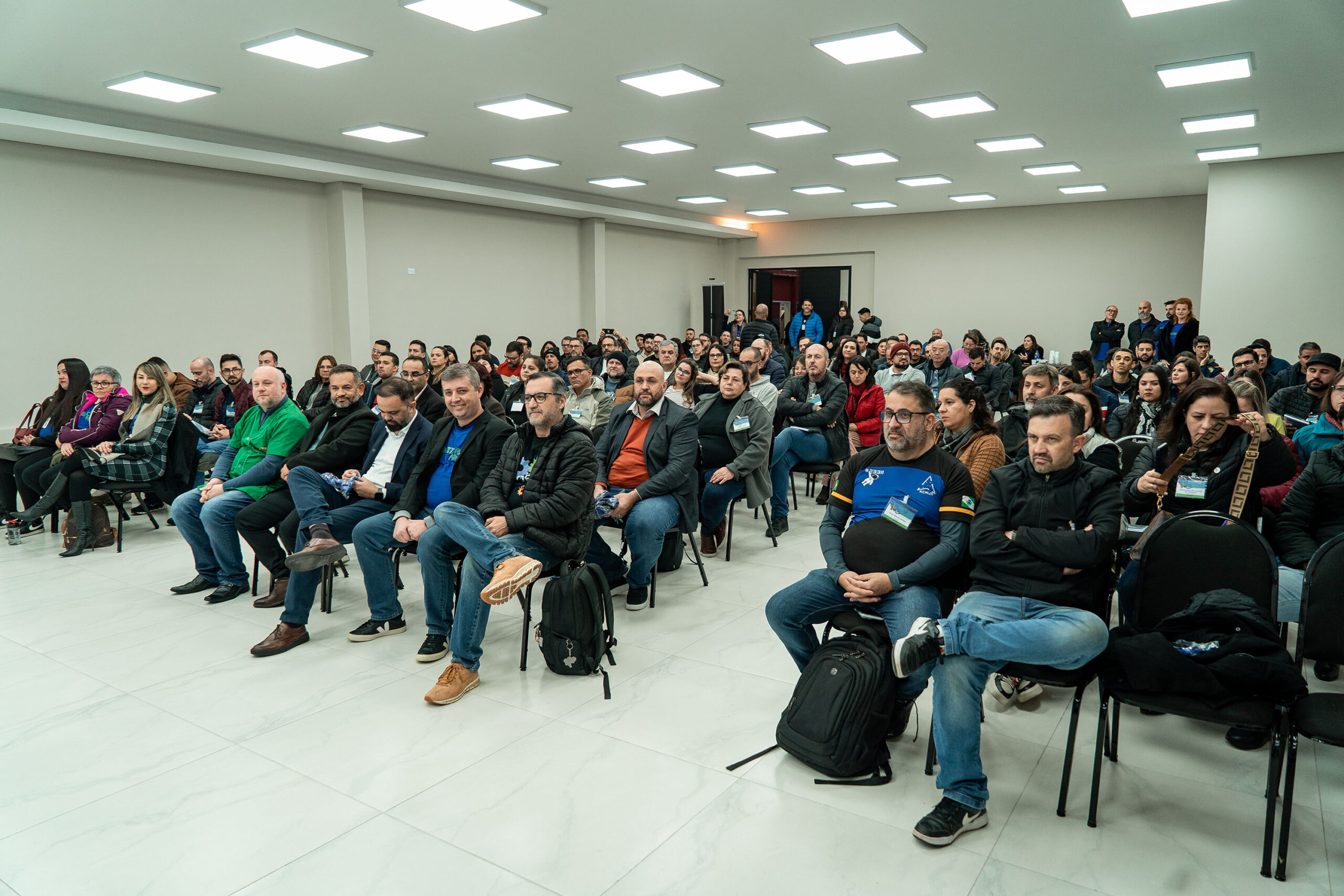 Com oficinas e palestras, Estado reforça treinamento de professores para uso de robótica