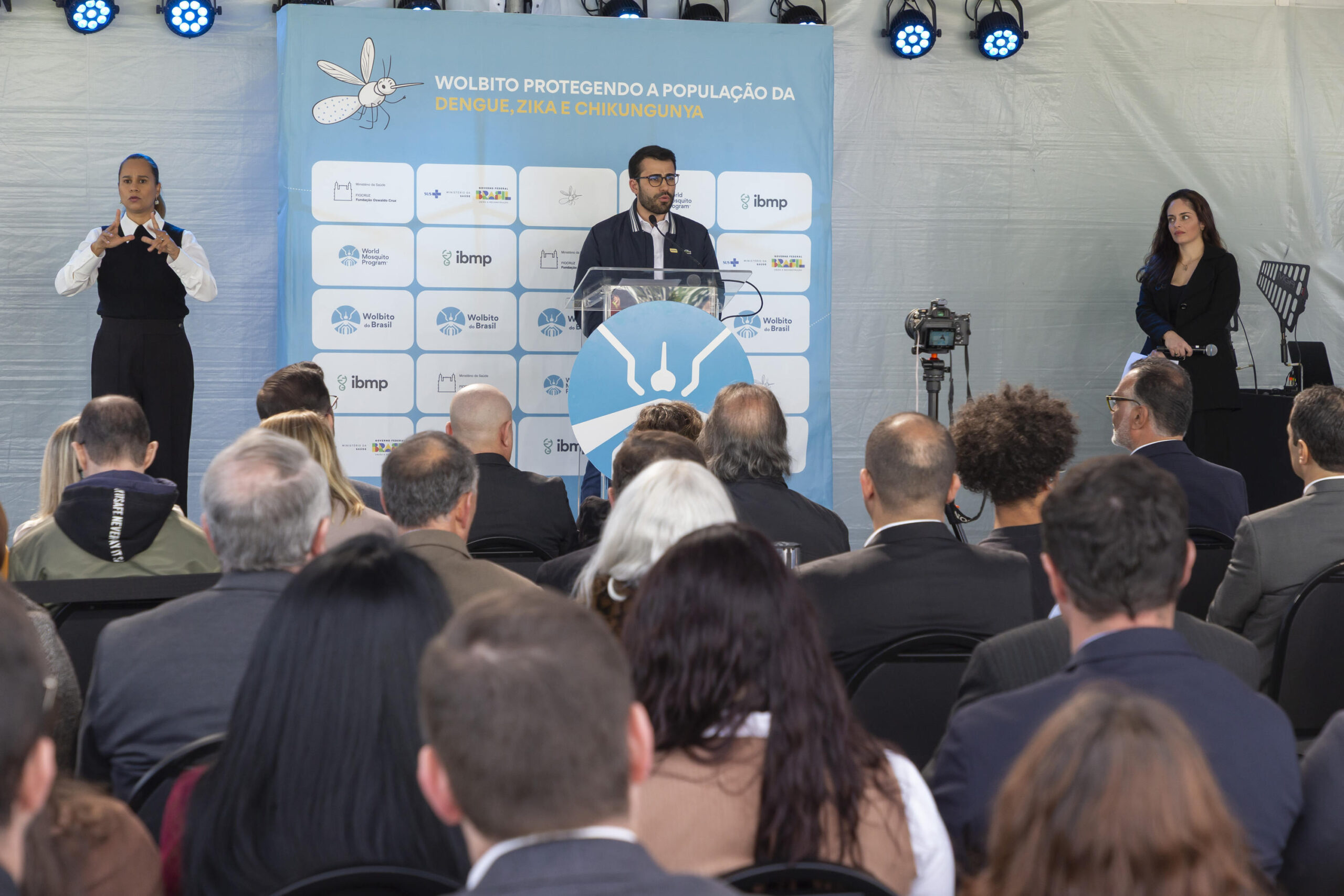 Paraná inaugura a maior biofábrica de mosquitos do mundo de combate à dengue