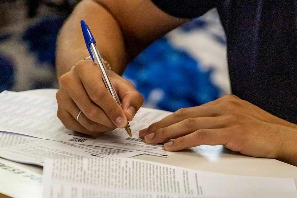 Vestibular de Inverno da UEM tem menor índice de ausentes dos últimos 16 anos