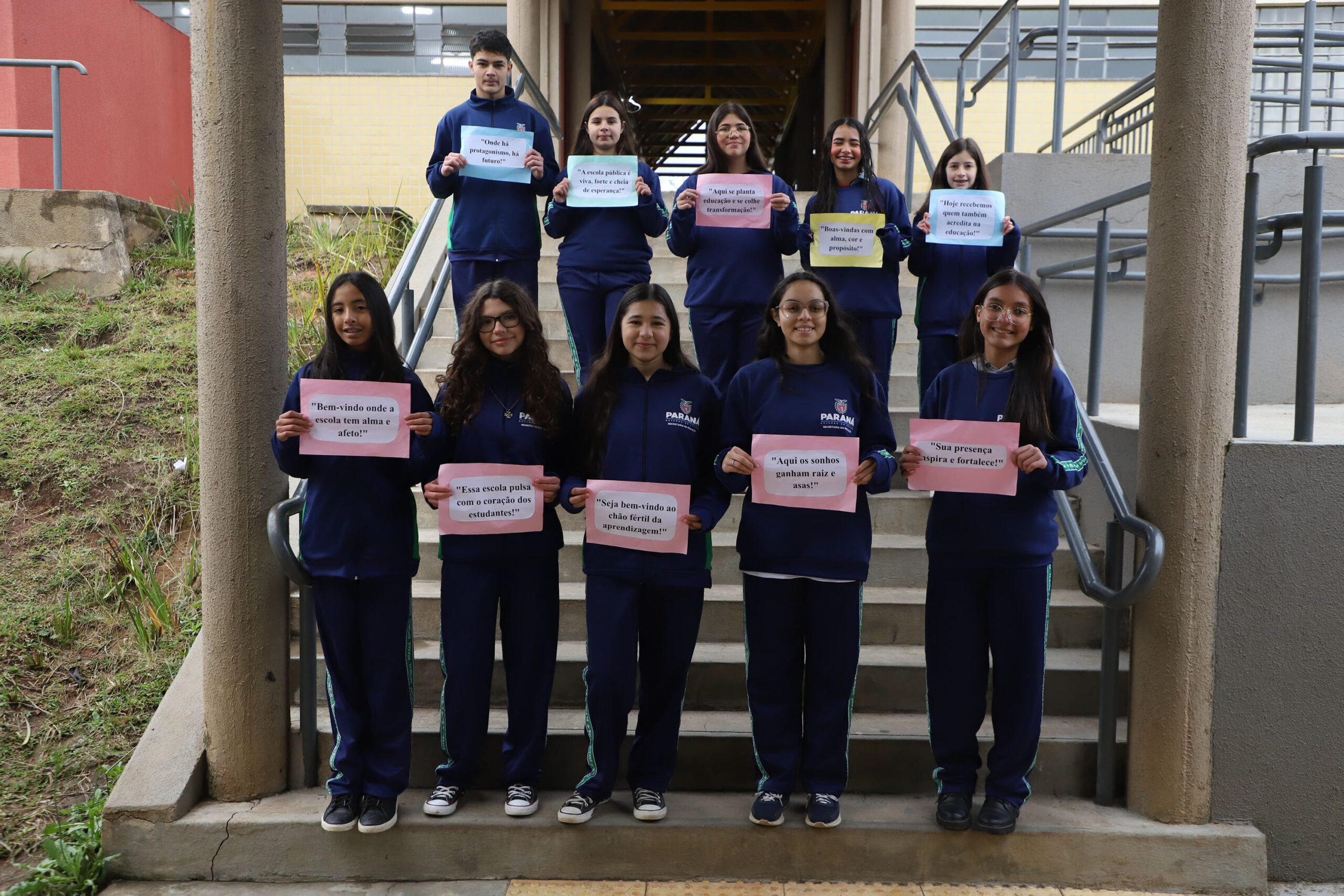 Estado vai distribuir uniformes para alunos de todas as 412 escolas de tempo integral