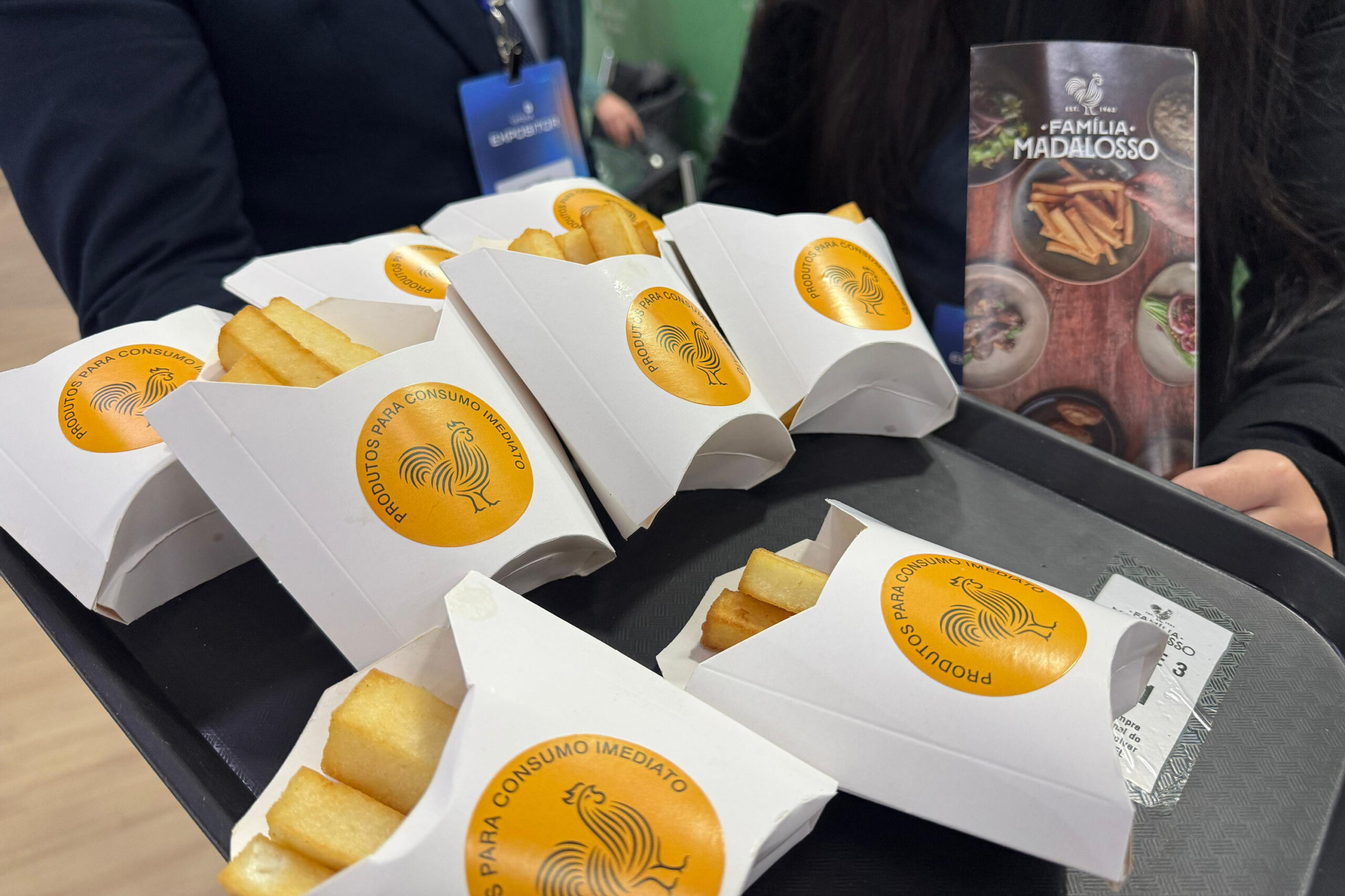 Estande do Paraná na ExpoCatólica mostra atrativos, artesanato e gastronomia típica