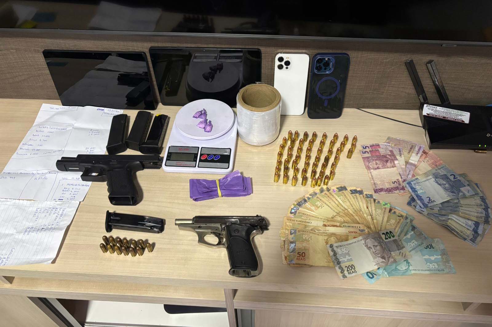 PCPR prende oito pessoas em operação contra o tráfico de drogas no Norte do Paraná