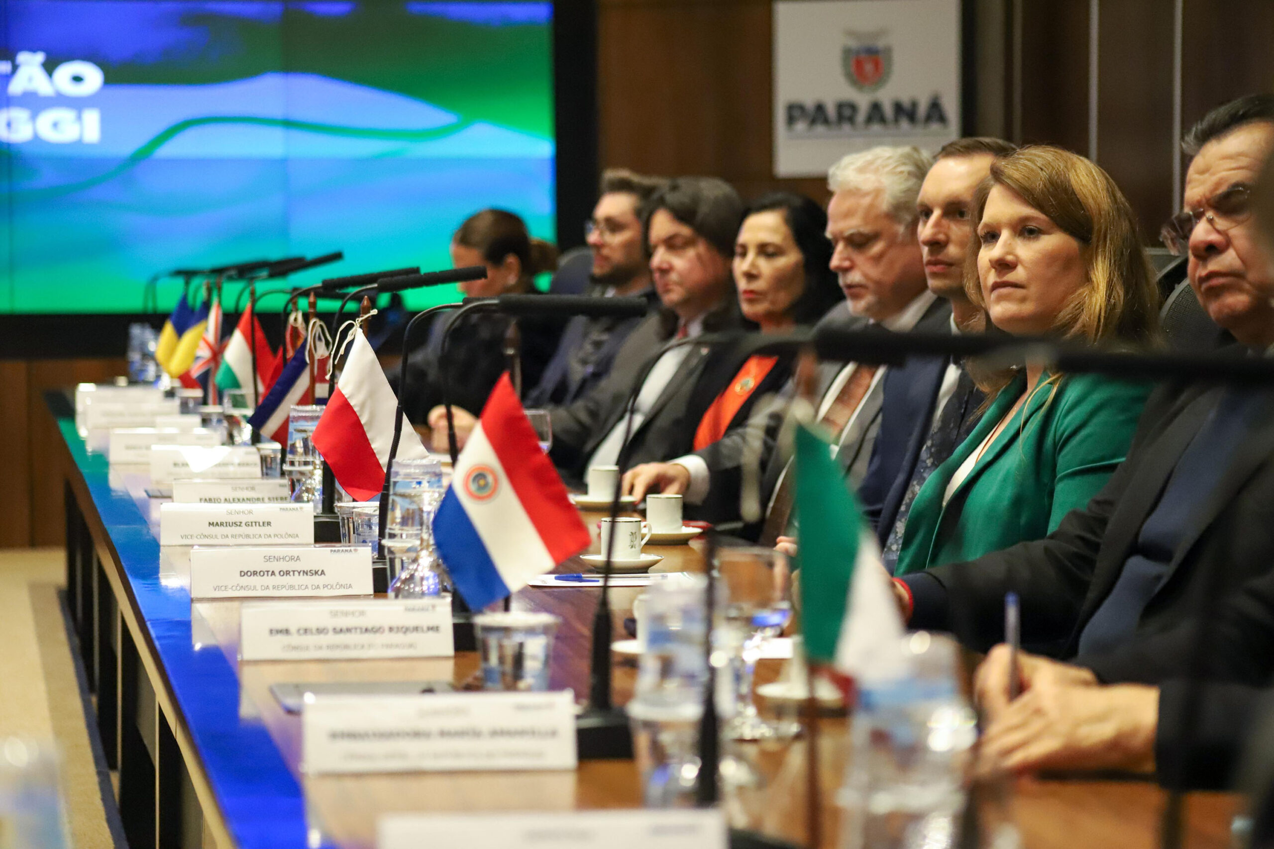 Em encontro com Corpo Consular, Piana destaca fortalecimento das parcerias internacionais do Paraná