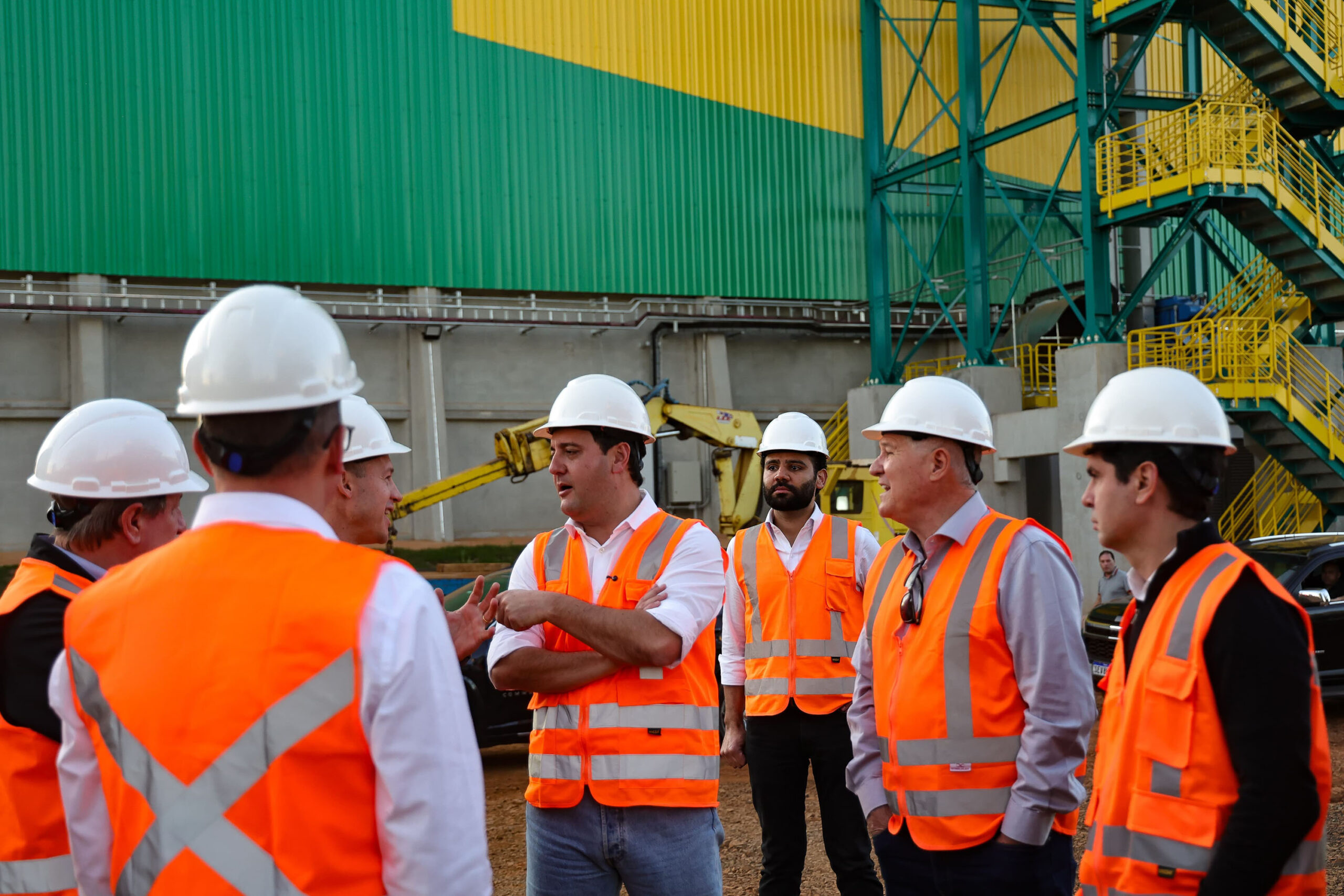 Ratinho Junior visita cooperativa que está investindo R$ 700 milhões em Pato Branco