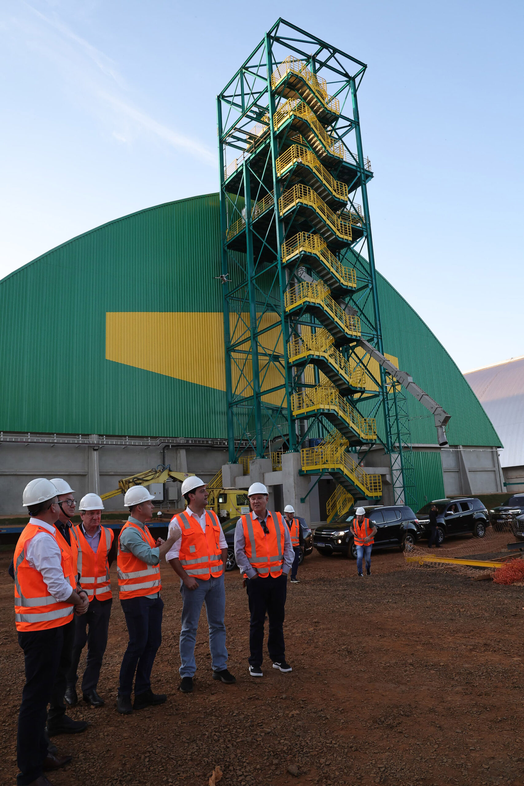 Ratinho Junior visita cooperativa que está investindo R$ 700 milhões em Pato Branco