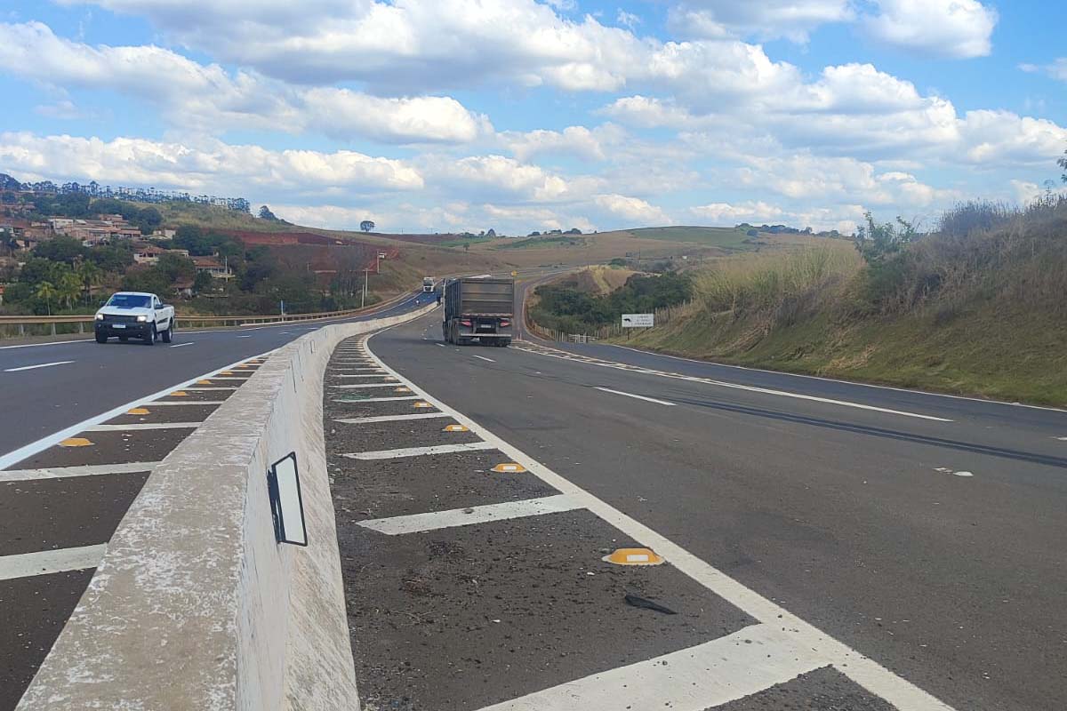 DER/PR libera tráfego de veículos na PR-445 no viaduto de acesso a Irerê, em Londrina