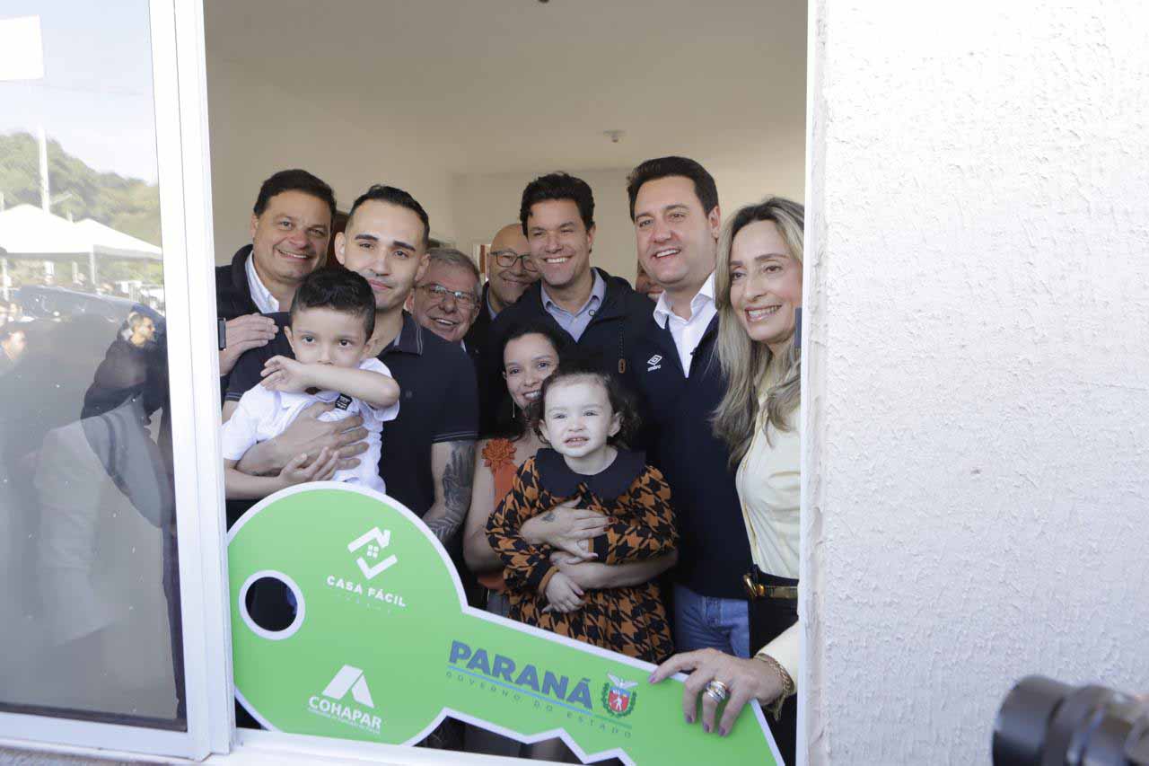 Casa Fácil: com ajuda do Estado, 134 famílias de Andirá conquistam a casa própria
