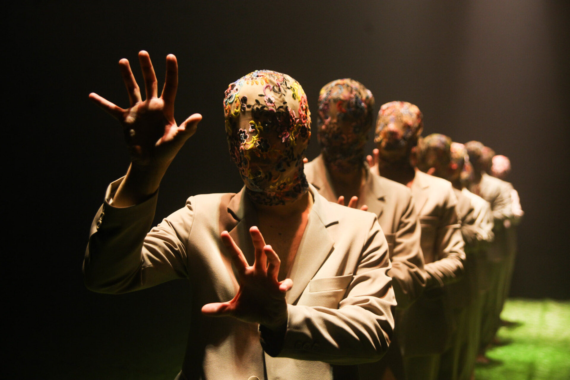 Balé Teatro Guaíra lança novo espetáculo em Curitiba e simultaneamente na Dinamarca