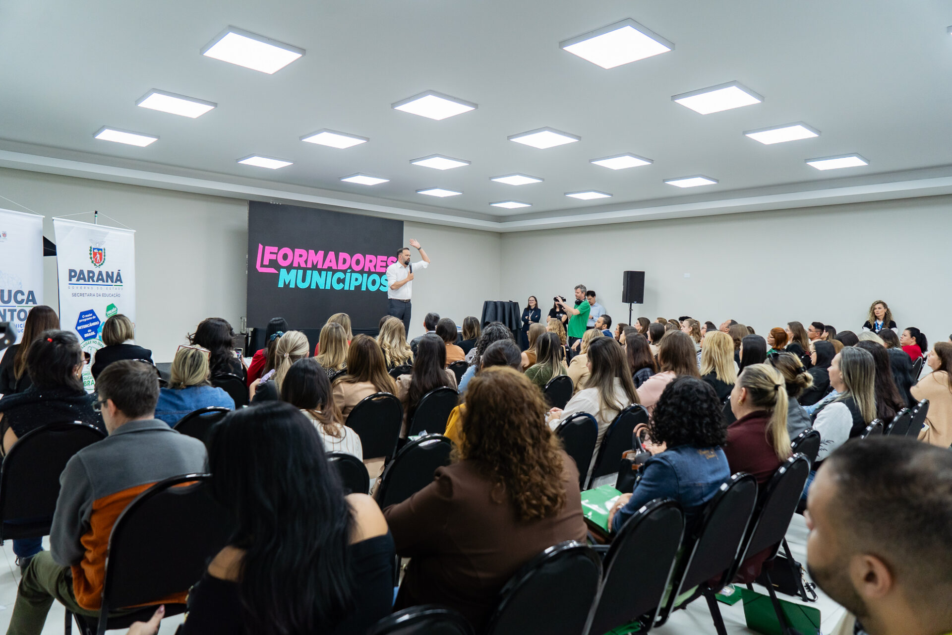 Estado promove congresso de formação continuada para professores de redes municipais