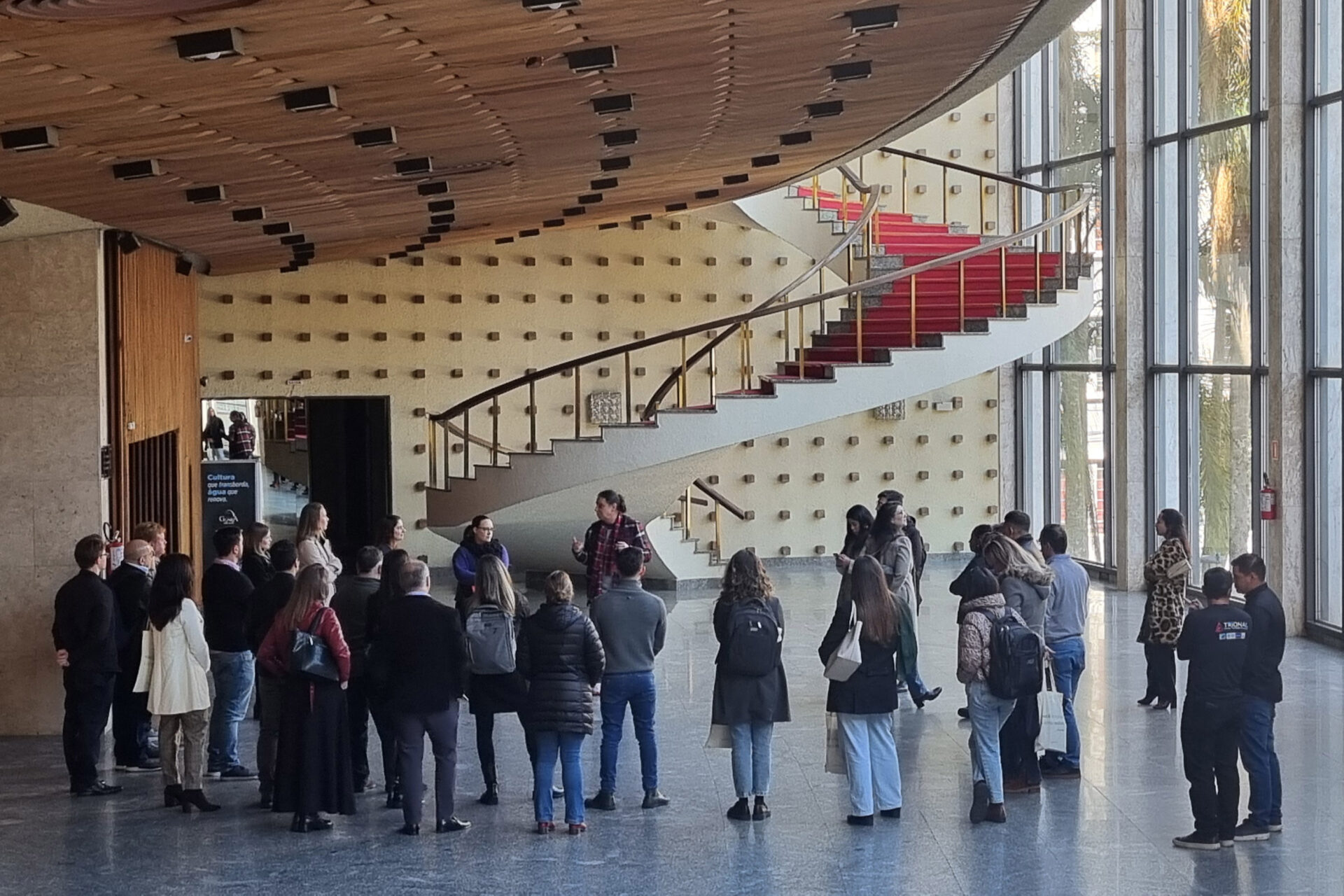 Teatro Guaíra traz arquiteto referência em acústica para melhorar o som do espaço