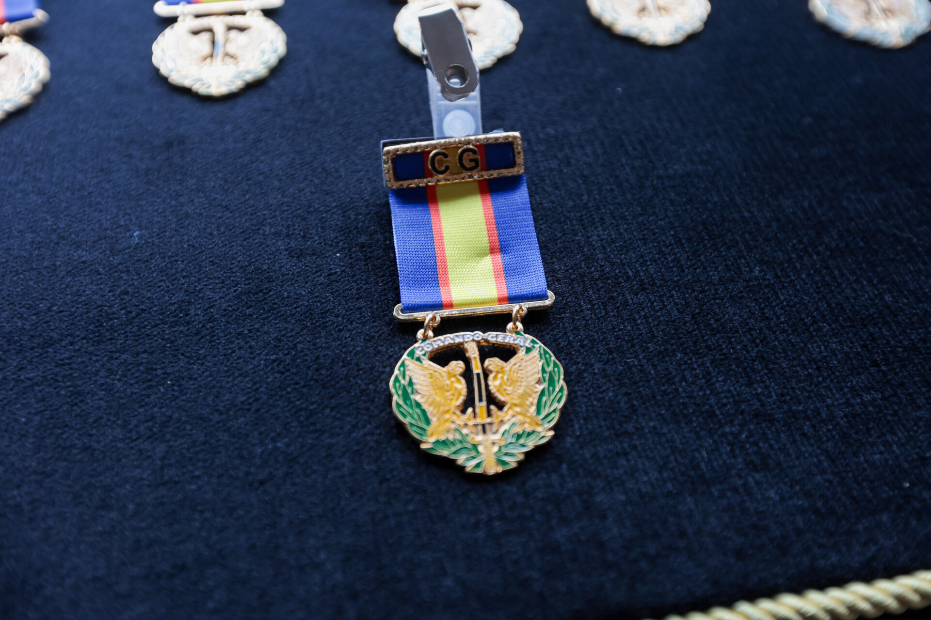 Medalha Coronel Sarmento: PMPR concede horaria a autoridades do Paraná