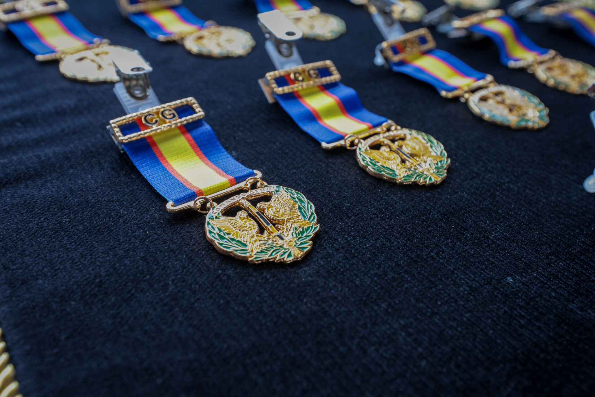 Medalha Coronel Sarmento: PMPR concede horaria a autoridades do Paraná