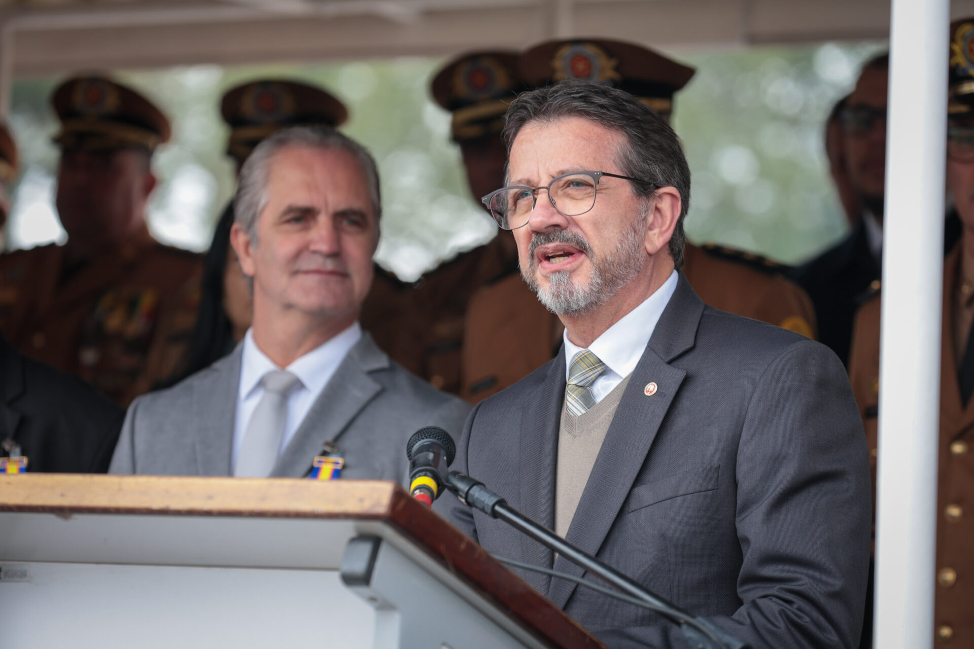 Medalha Coronel Sarmento: PMPR concede horaria a autoridades do Paraná