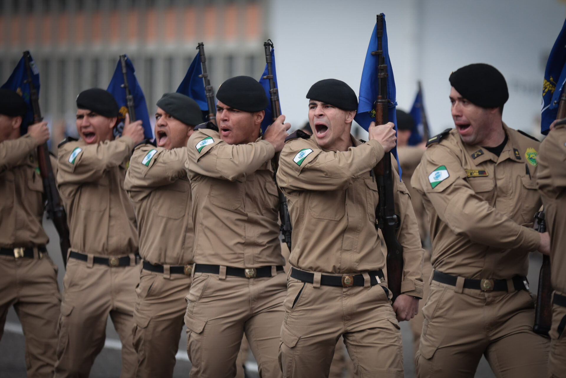Medalha Coronel Sarmento: PMPR concede horaria a autoridades do Paraná