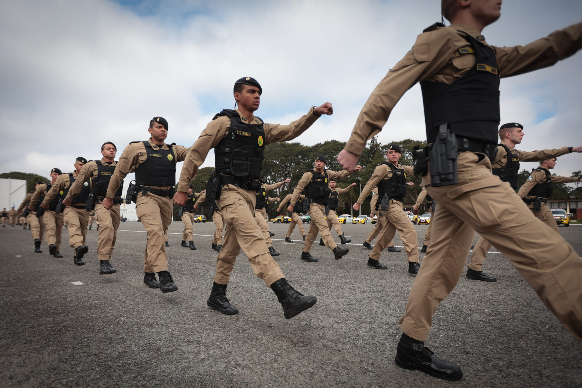 Medalha Coronel Sarmento: PMPR concede horaria a autoridades do Paraná