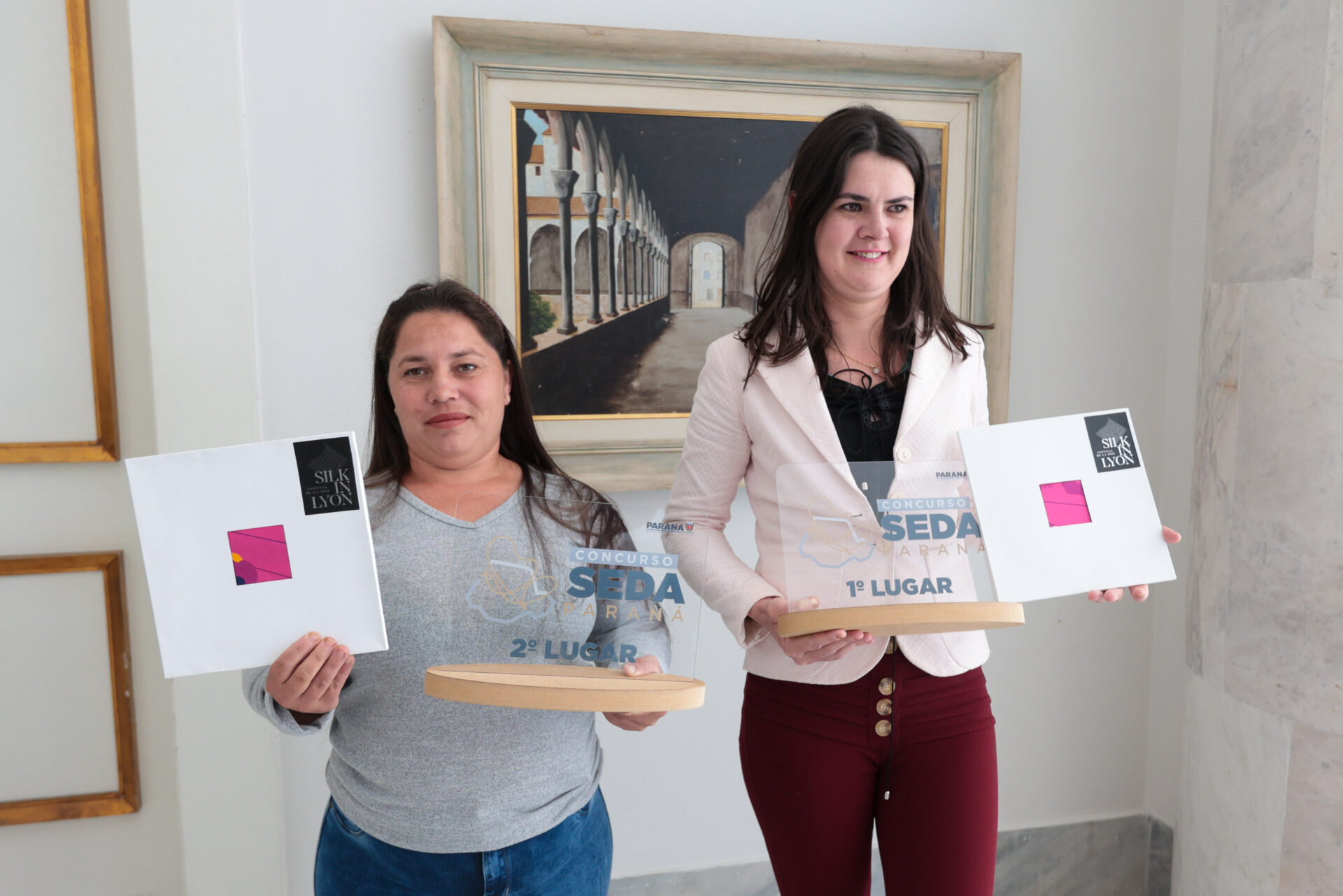 Produtoras de seda do Paraná são premiadas com viagem para a França