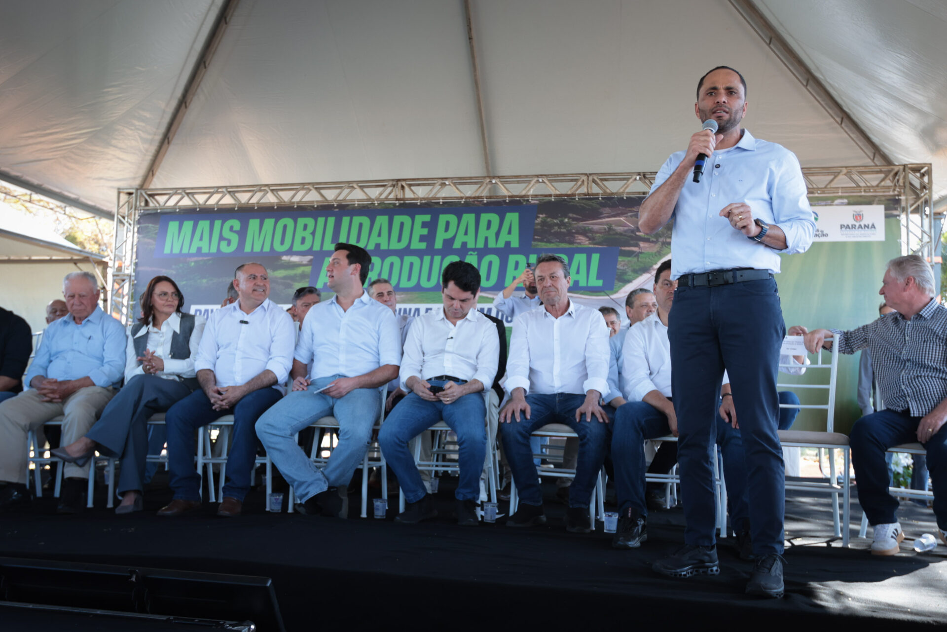 Ligação asfáltica entre distrito e Douradina beneficia 150 famílias e escoamento agrícola