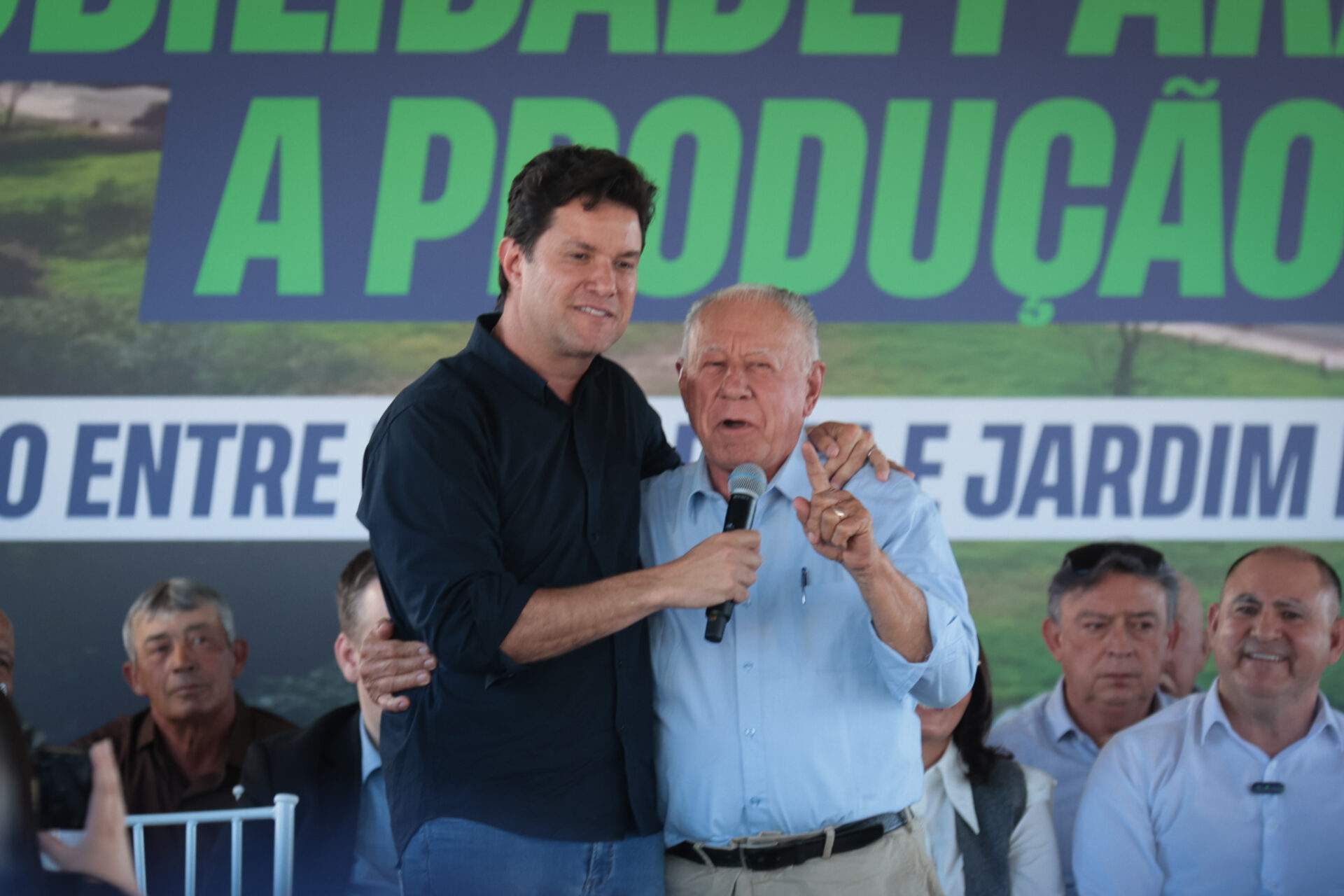 Ligação asfáltica entre distrito e Douradina beneficia 150 famílias e escoamento agrícola