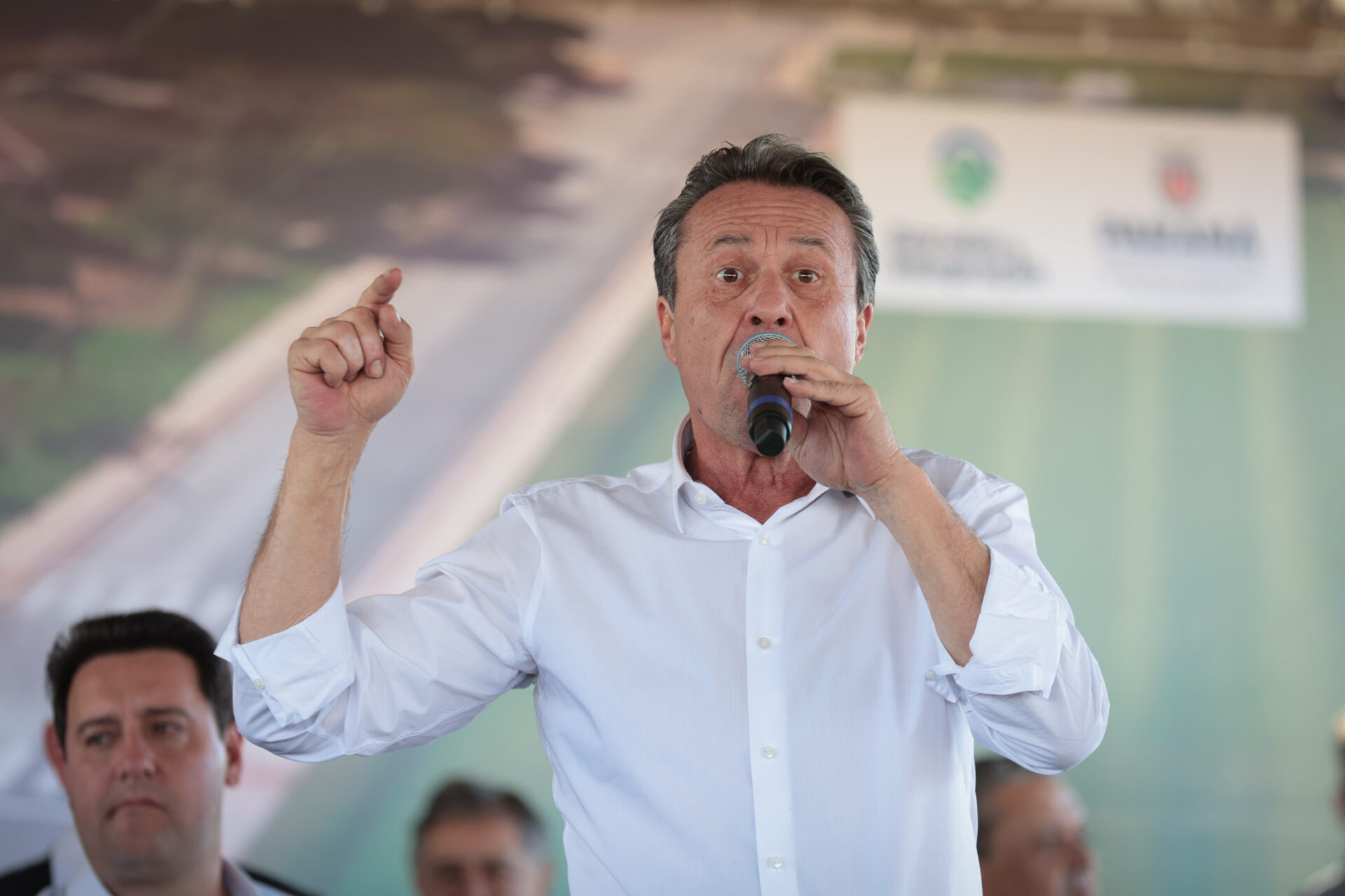 Ligação asfáltica entre distrito e Douradina beneficia 150 famílias e escoamento agrícola