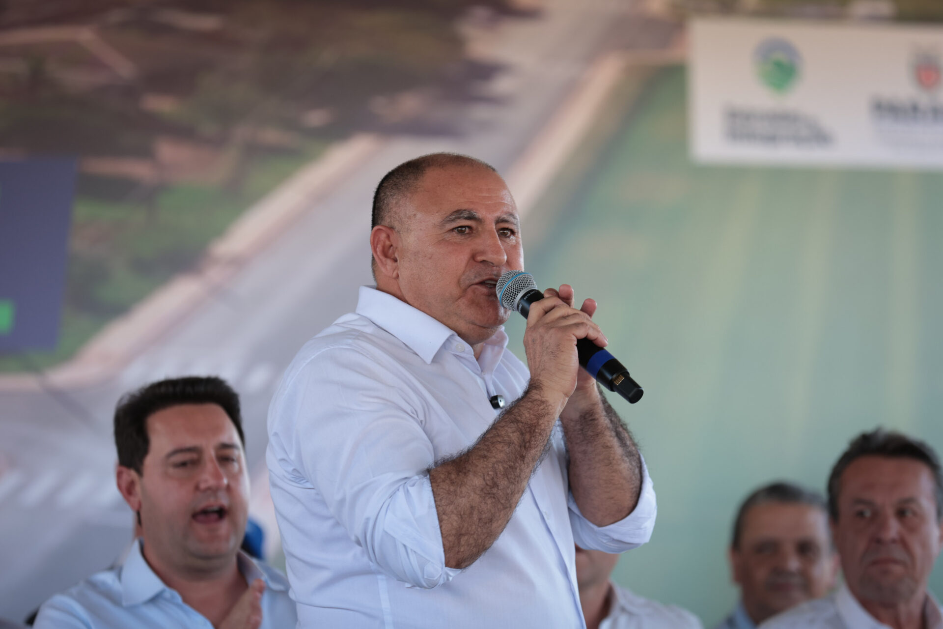 Ligação asfáltica entre distrito e Douradina beneficia 150 famílias e escoamento agrícola