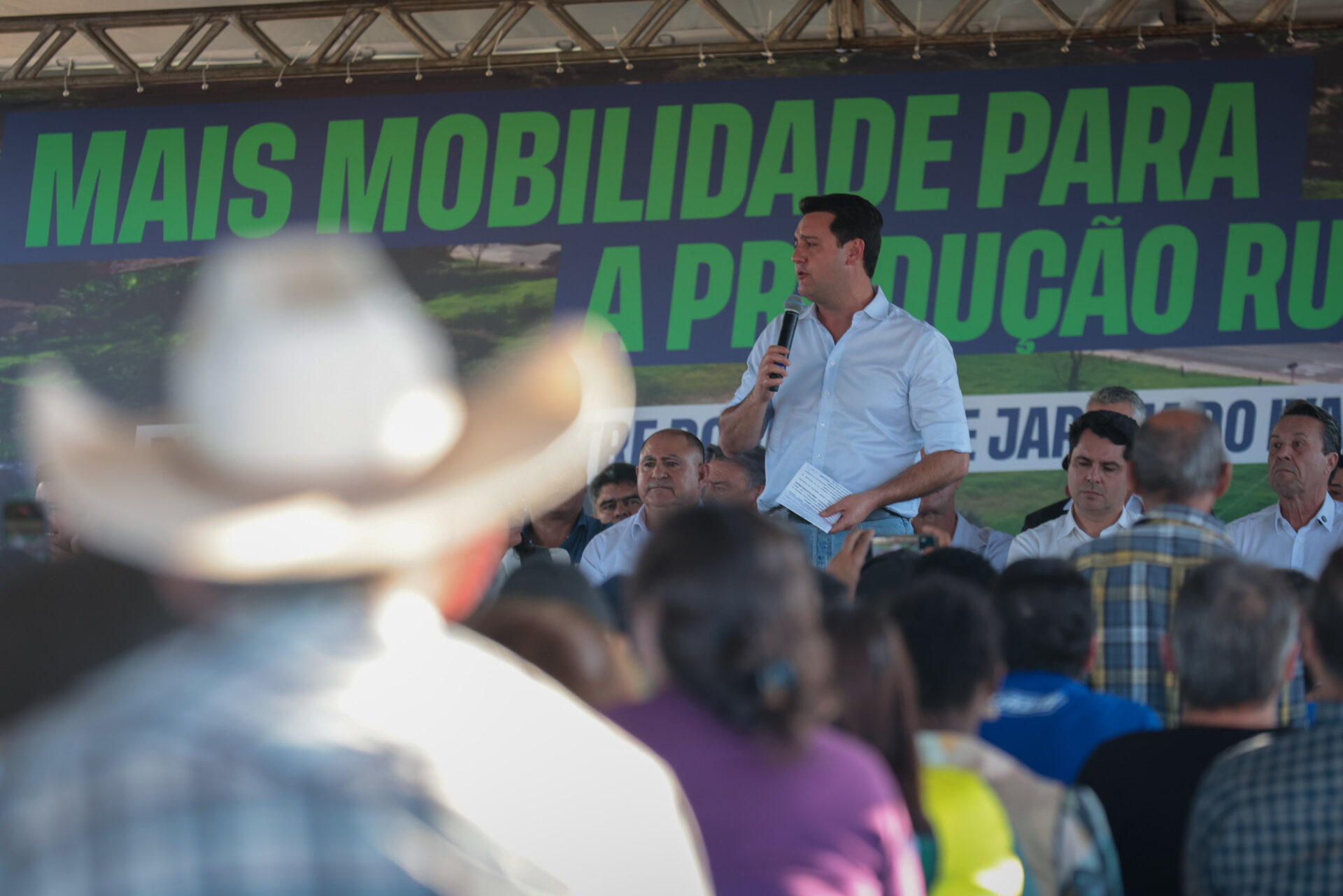 Ligação asfáltica entre distrito e Douradina beneficia 150 famílias e escoamento agrícola