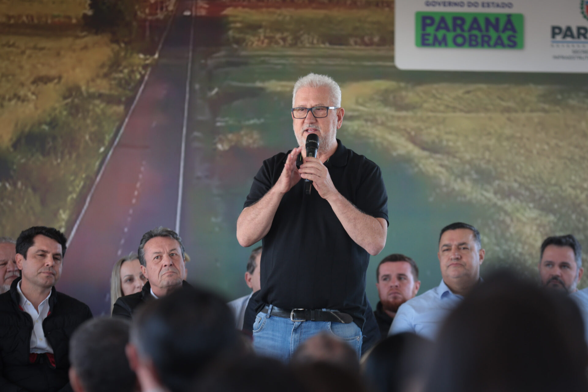 Ratinho Junior inaugura pavimentação que liga distrito de Cianorte a Jussara