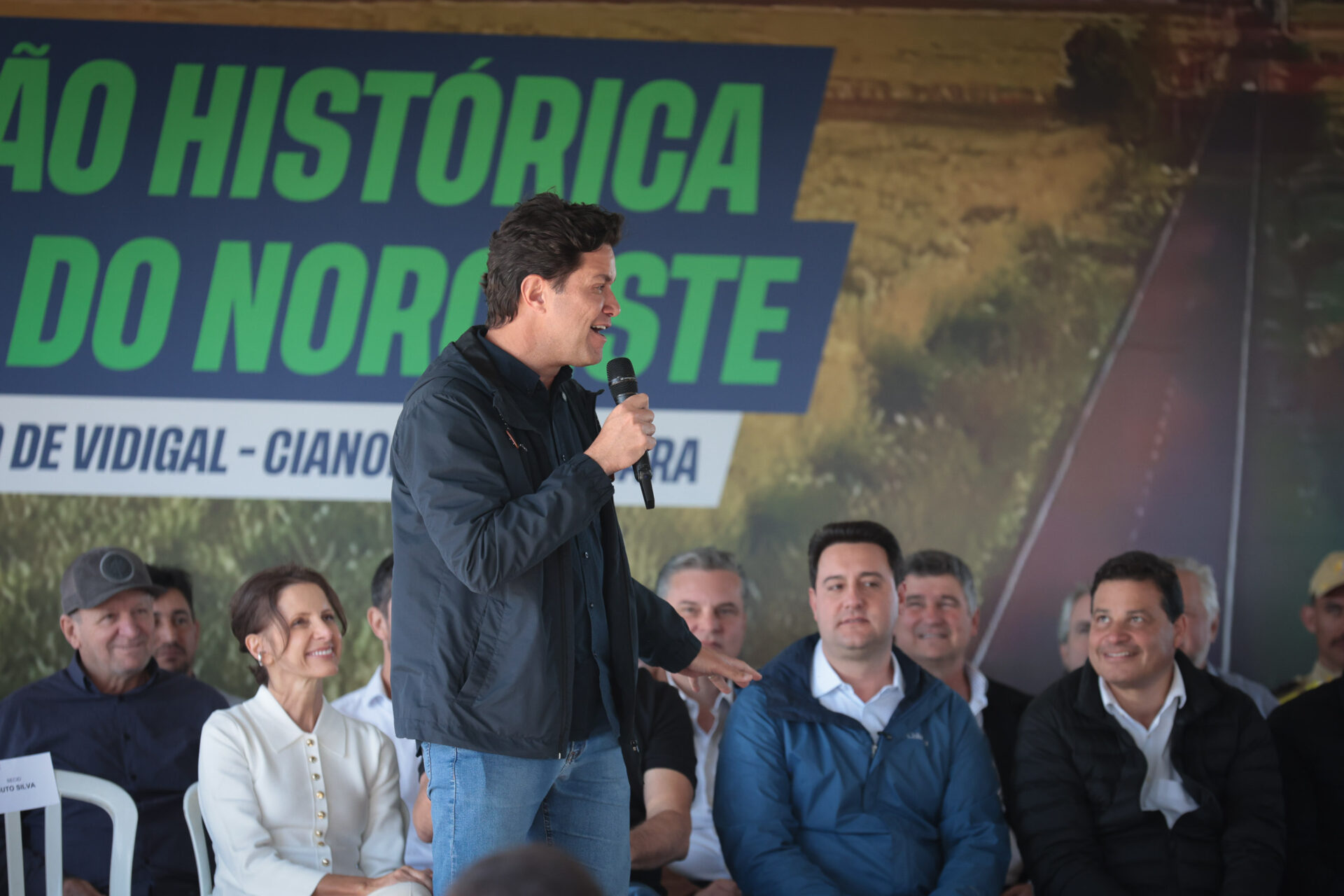 Ratinho Junior inaugura pavimentação que liga distrito de Cianorte a Jussara
