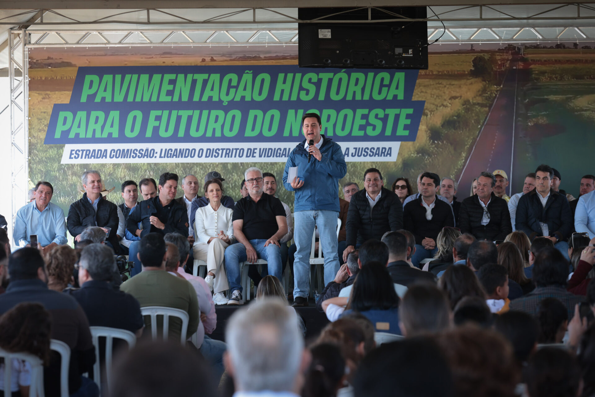 Ratinho Junior inaugura pavimentação que liga distrito de Cianorte a Jussara