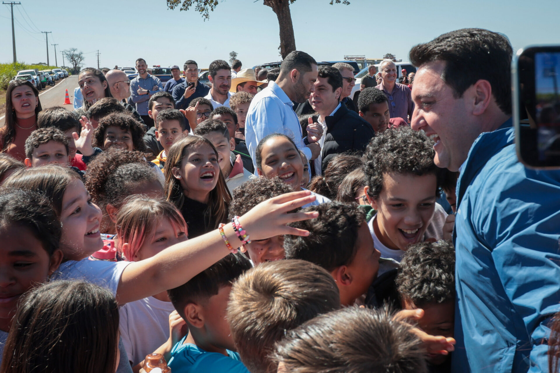 Ratinho Junior inaugura pavimentação que liga distrito de Cianorte a Jussara
