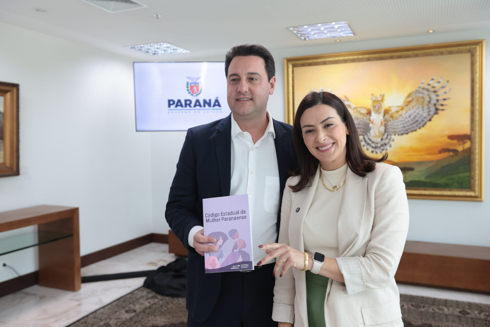 Ratinho Junior anuncia R$ 100 milhões para obras de pavimentação em Ponta Grossa
