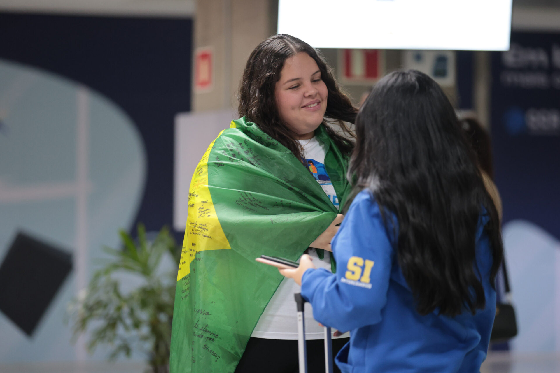 Ganhando o Mundo: 125 alunos embarcam para intercâmbio na Inglaterra e Irlanda