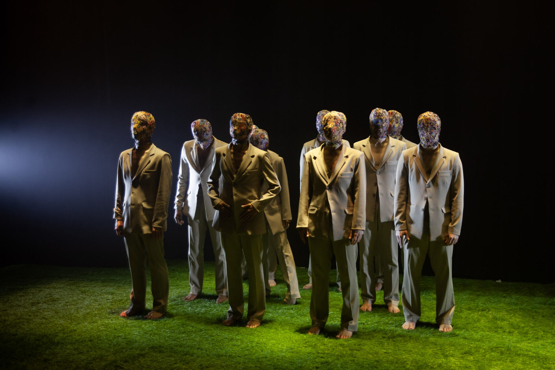 Sucesso: Balé Teatro Guaíra apresenta “Stol” e “V.I.C.A.” no Guairinha com ingressos já esgotados