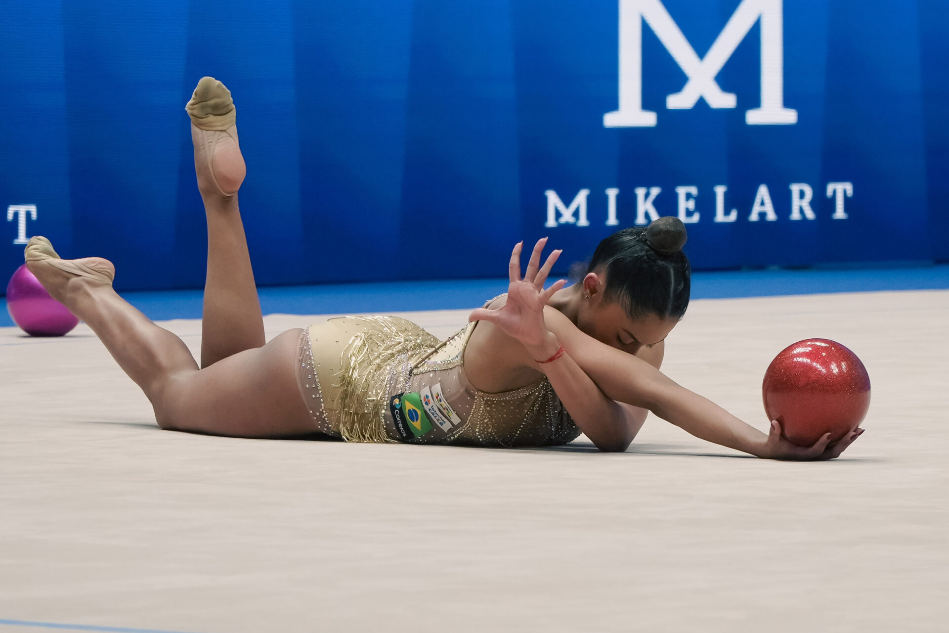 Paranaense Bárbara Domingos conquista melhor resultado da história do Brasil no Mundial de Ginástica Rítmica