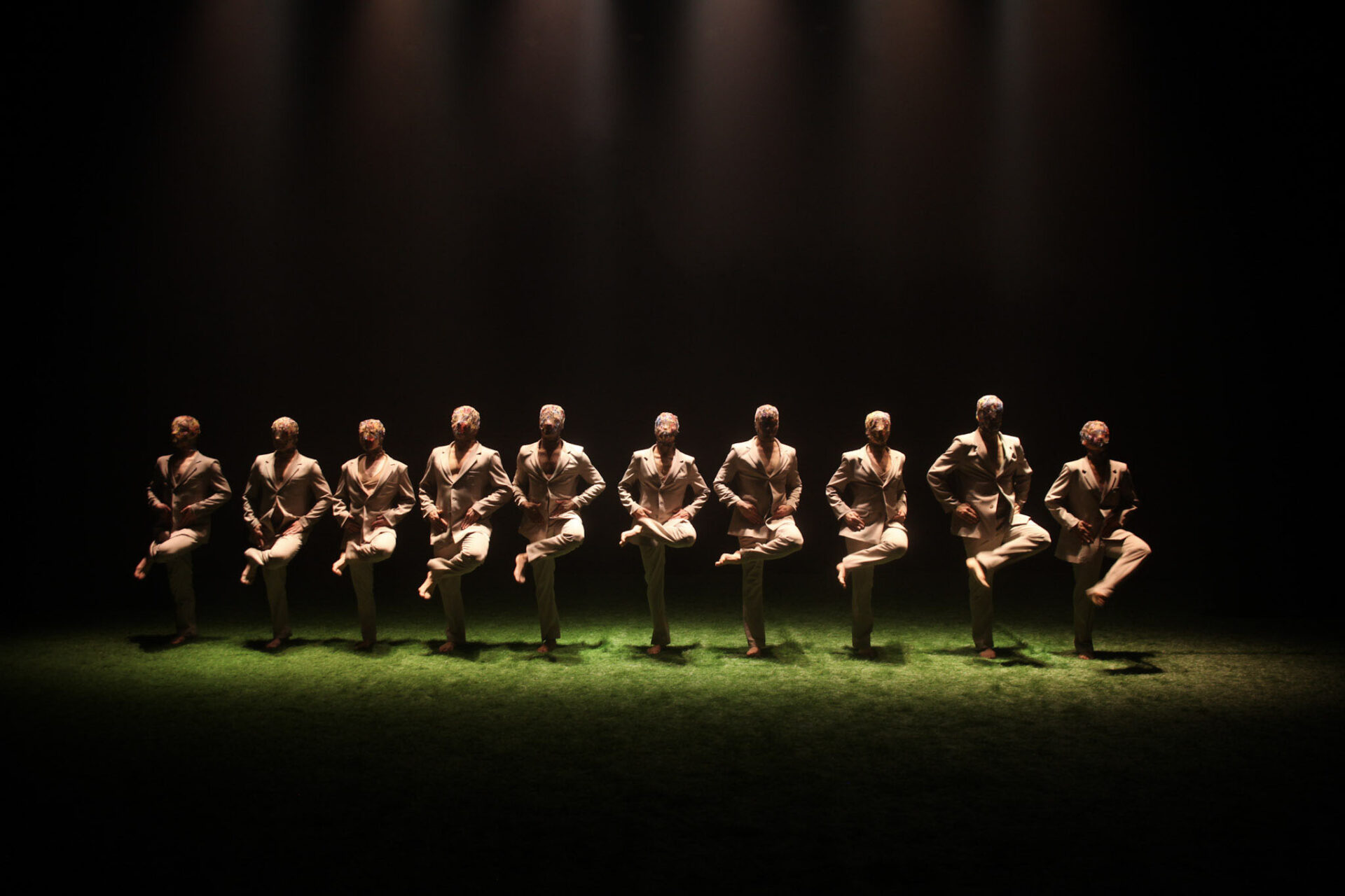 Balé Teatro Guaíra lança novo espetáculo em Curitiba e simultaneamente na Dinamarca