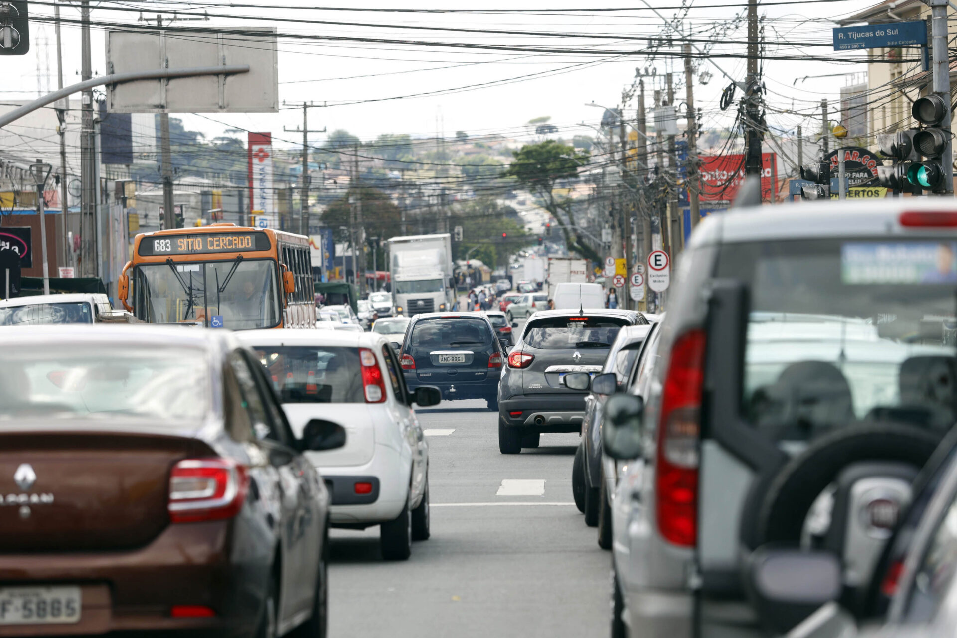 Licenciamento chegando: 3 a cada 5 veículos estão com IPVA em dia no Paraná