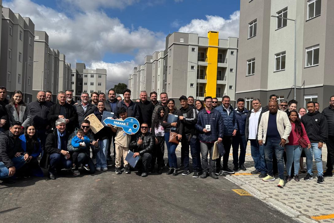 Programa Casa Fácil Paraná: residencial com 255 unidades é entregue em Araucária