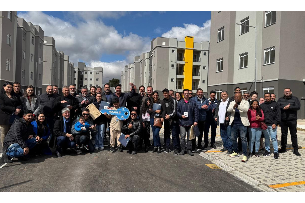 Programa Casa Fácil Paraná: residencial com 255 unidades é entregue em Araucária
