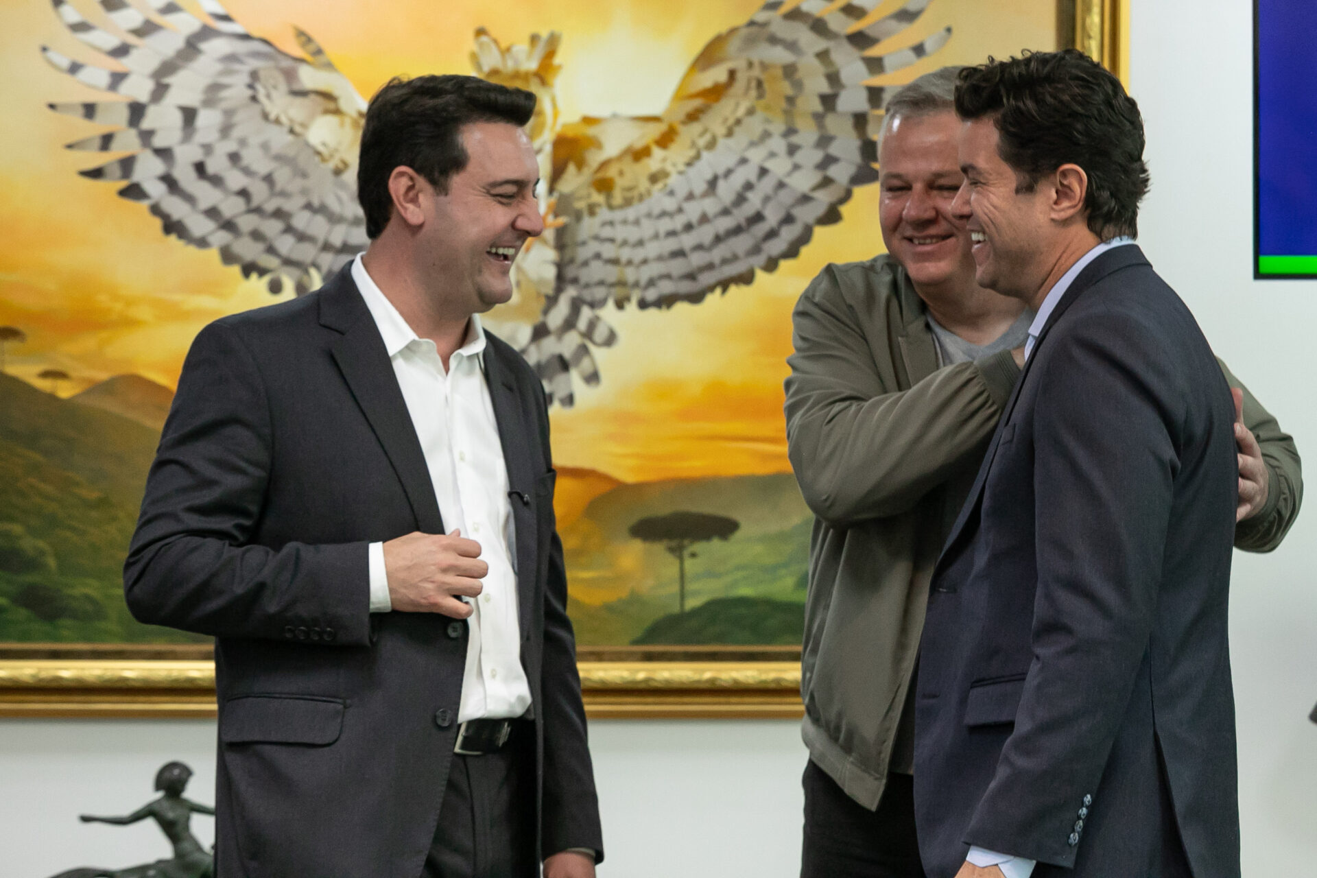 Estado libera R$ 293,7 milhões do Asfalto Novo, Vida Nova para quatro cidades da RMC