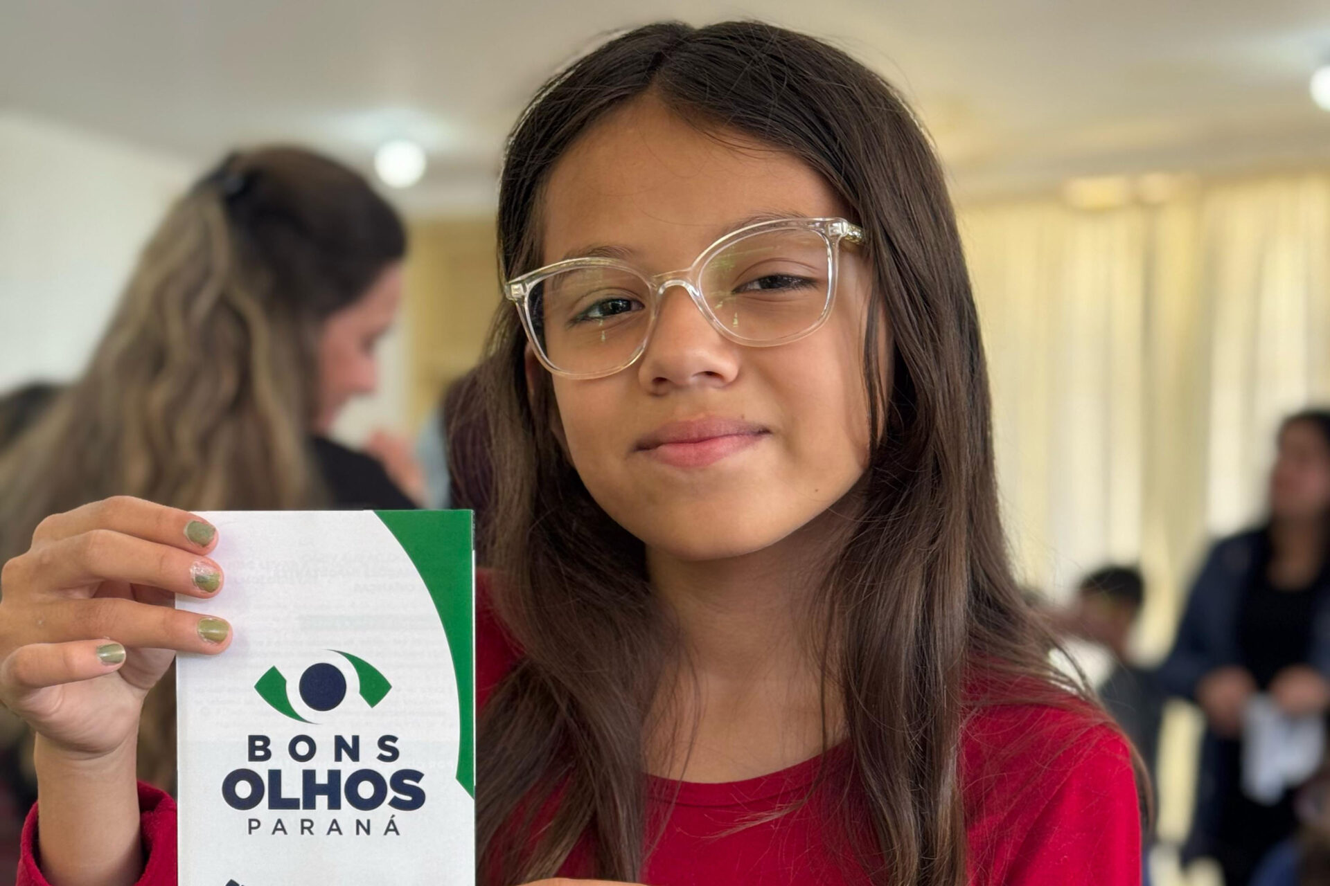 Governo do Estado entrega mais 1.162 óculos para alunos da rede pública em 14 cidades