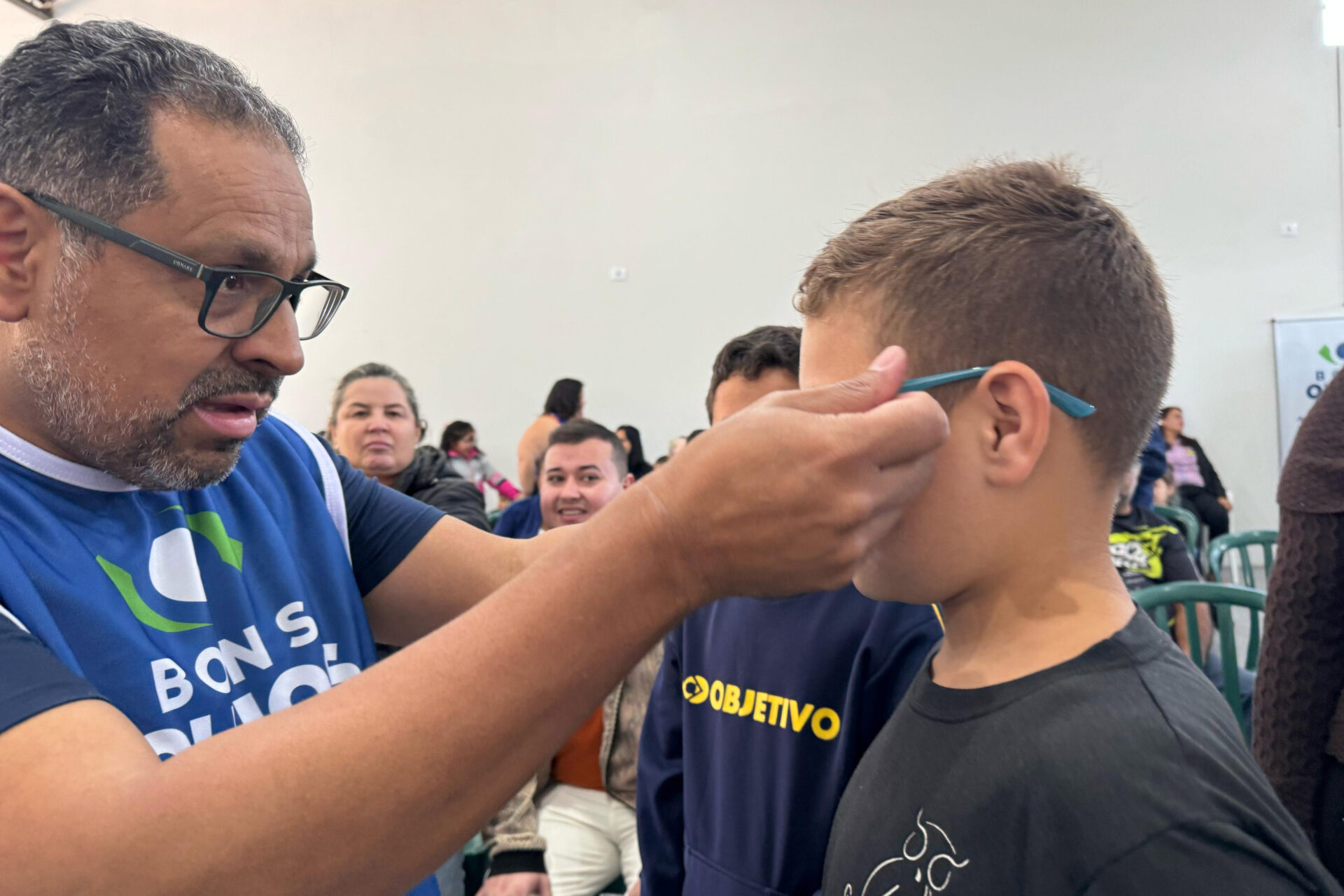 Programa Bons Olhos Paraná já atendeu 6,3 mil alunos que receberão óculos gratuitos