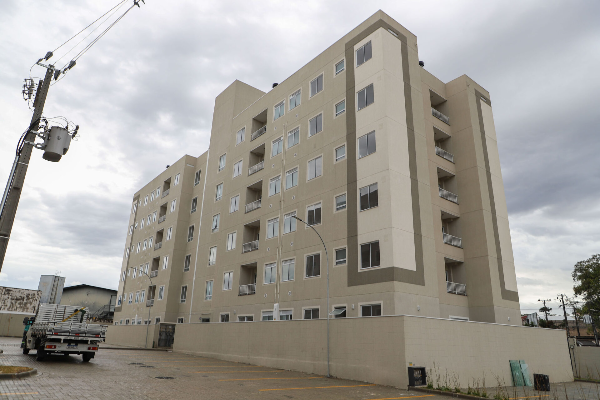 Com apoio do Estado, residencial com 192 unidades é entregue em Curitiba